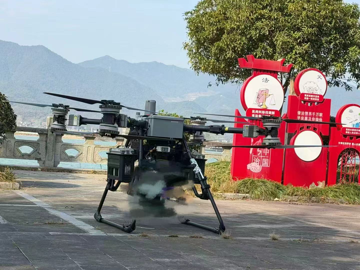 大疆FC100协助军事雷达挂飞实验